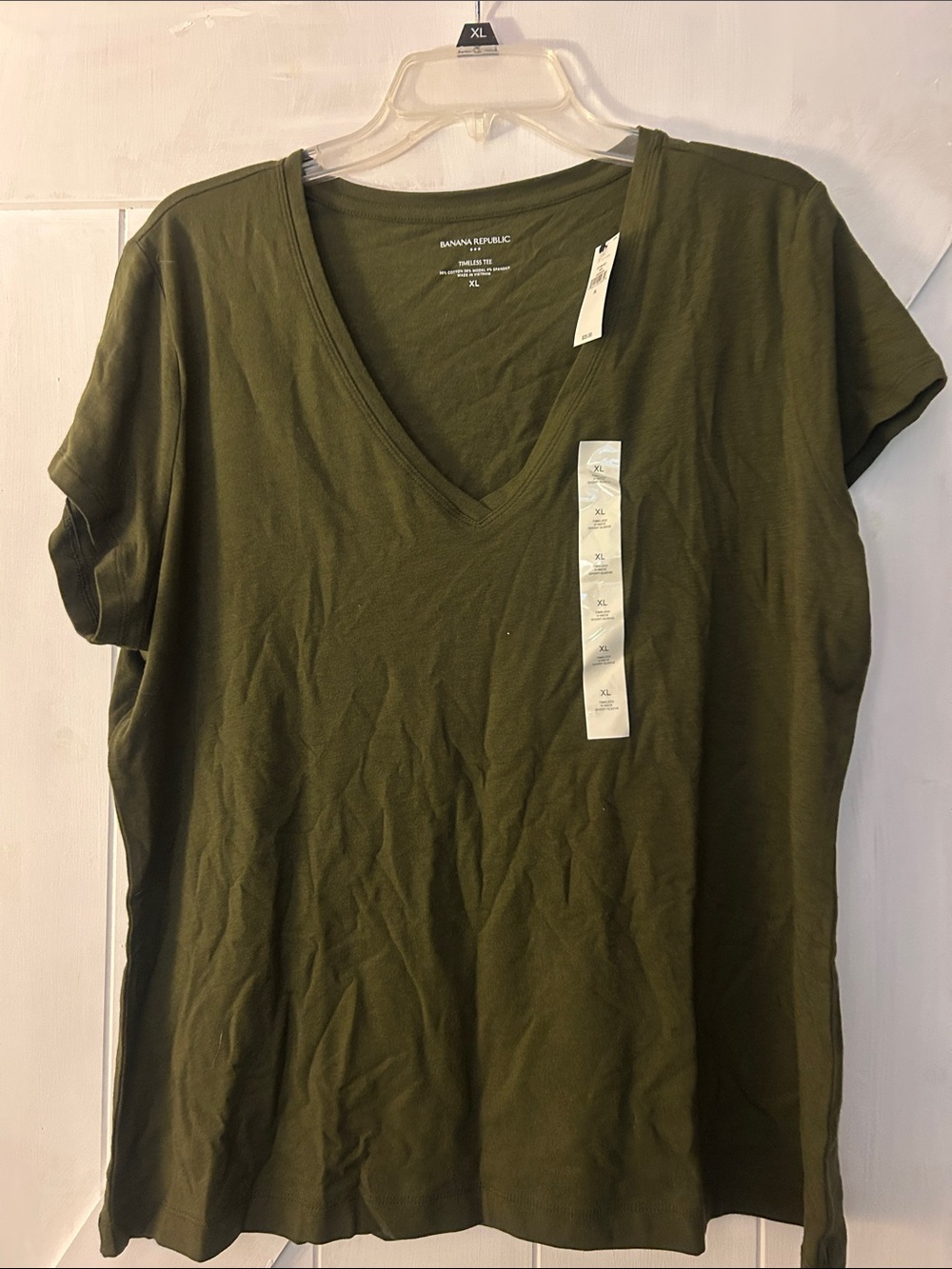 Banana Republic Olive Green V-Neck Short Sleeve Tee